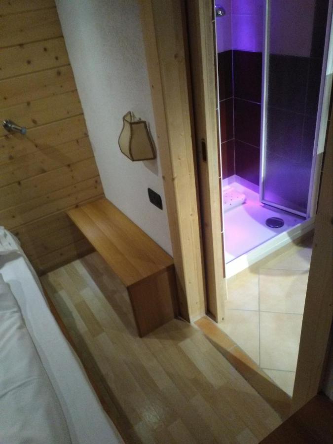 Casa Claudio-Appartamenti In Centro Campitello di Fassa Eksteriør bilde