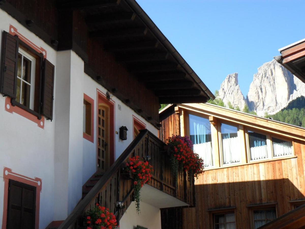 Casa Claudio-Appartamenti In Centro Campitello di Fassa Eksteriør bilde