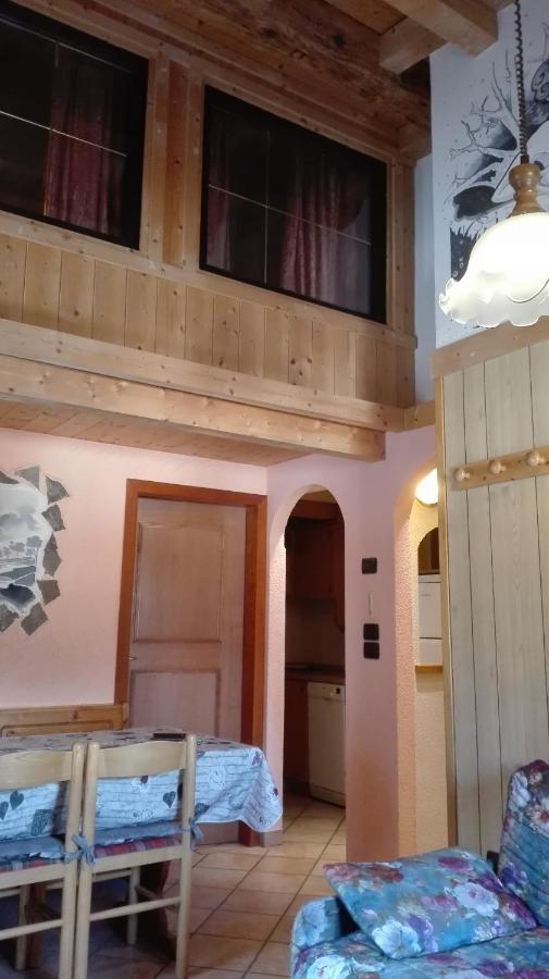 Casa Claudio-Appartamenti In Centro Campitello di Fassa Eksteriør bilde